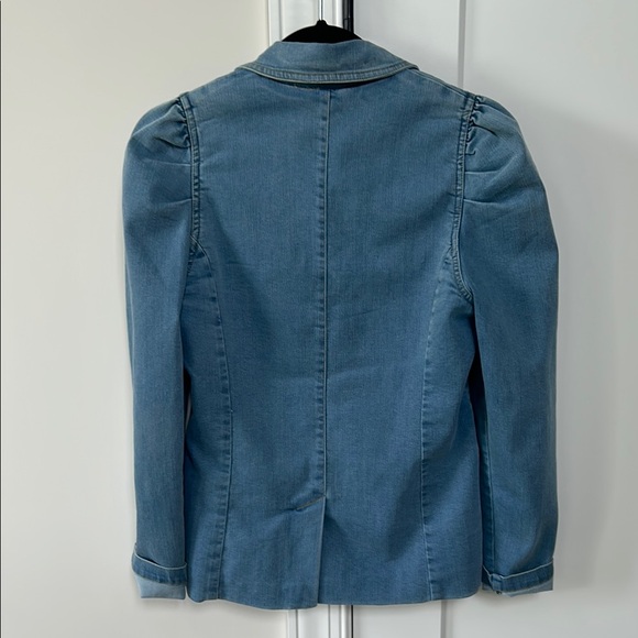 EUC Elan Women's Light Blue Denim Jacket (sz med) - Picture 3 of 6